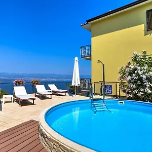 https://apartment-ul-brdic-15b-tulisevica3.primorje-gorskikotar.com
