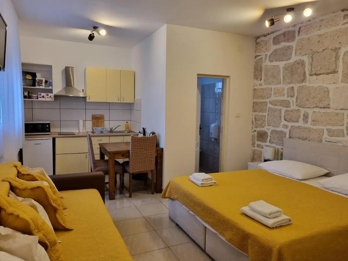 Guest House Renata1 Zadar 0*,  Croatia
